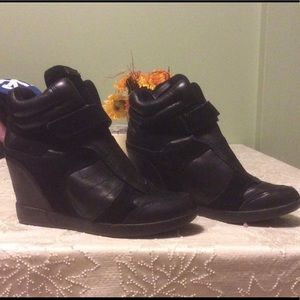 DKNY womens leather wedge sneakers